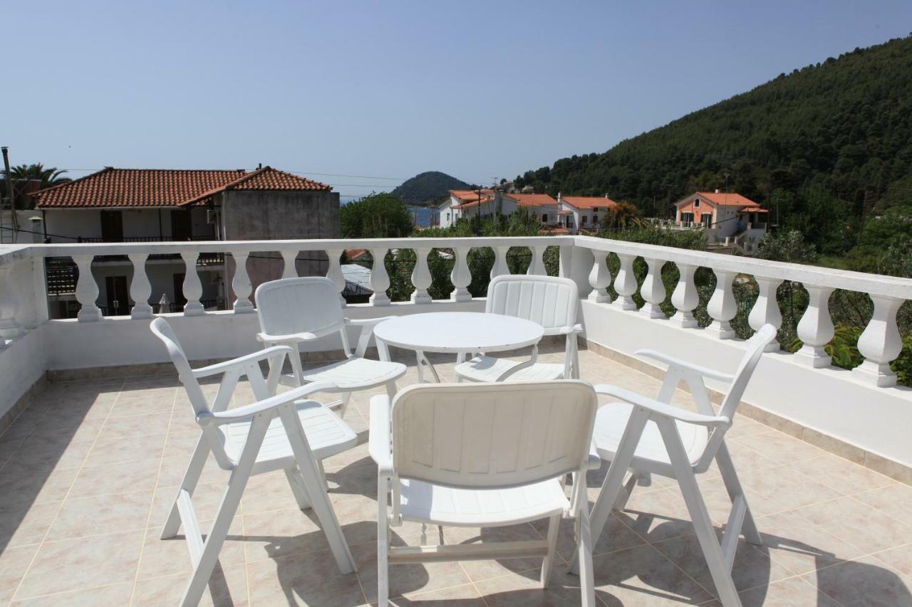 O Pyrgos Accommodations Panormos  Exteriér fotografie